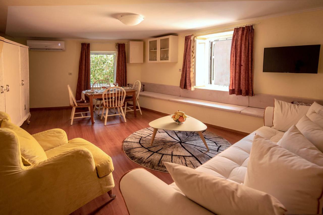 Venetian Well Cozy Apartment Corfu Old Town Eksteriør billede